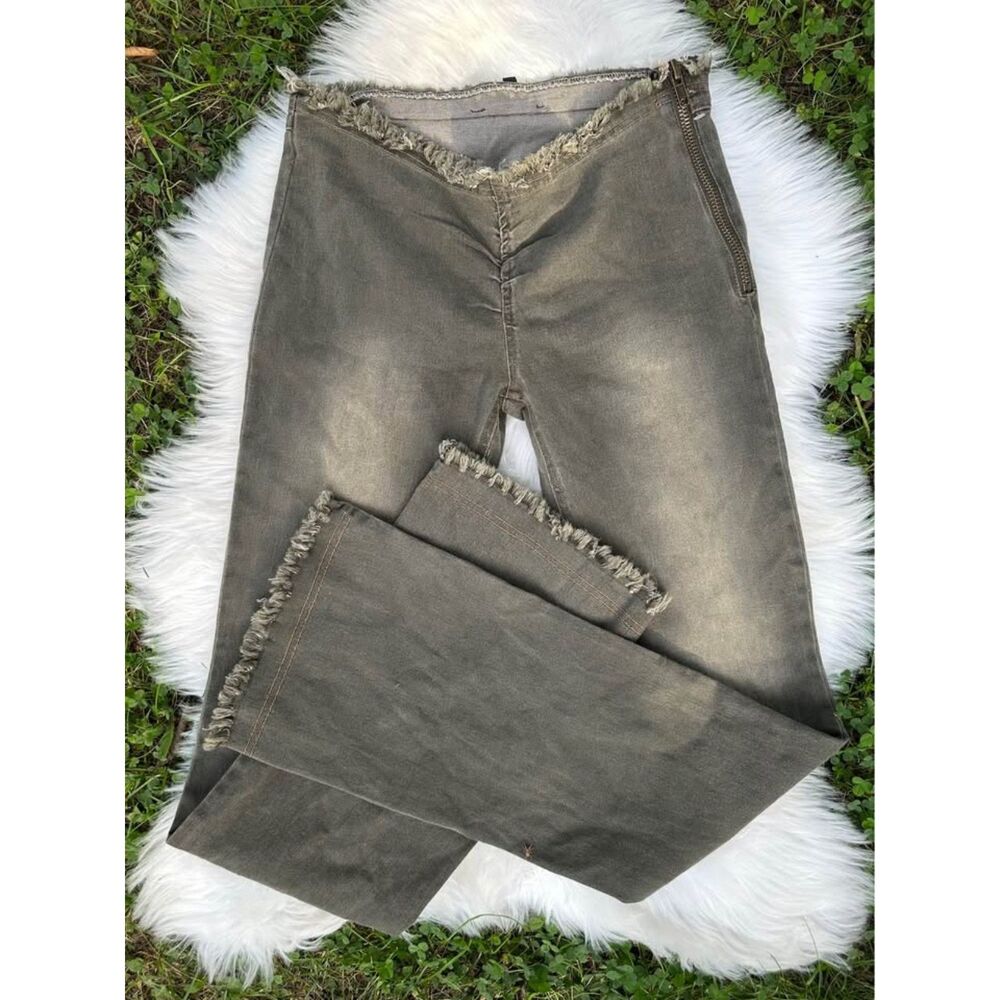 Y2K Low rise frayed flare jeans - Size Medium - Vintage low rise flare jeans
